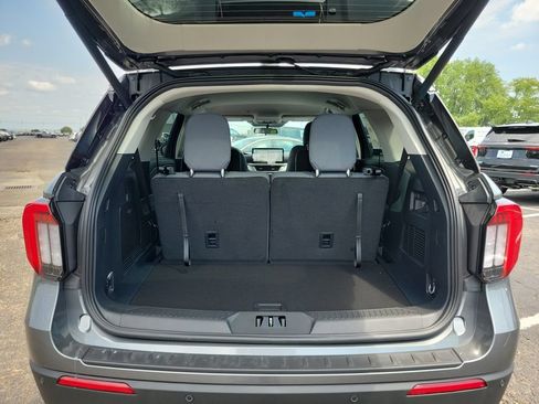 New 2026 Ford Explorer Active AWD/4WD image 10