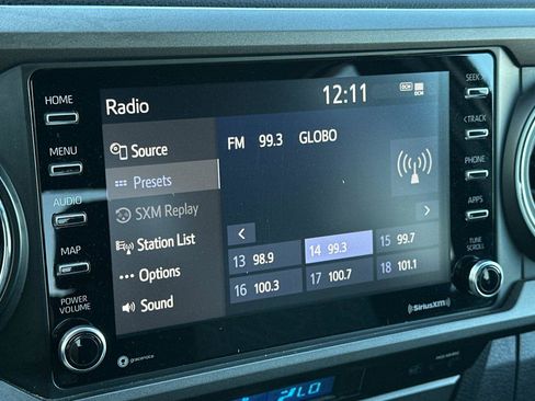 Used 2022 Toyota Tacoma TRD Off-Road image 18