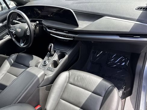 Used 2024 Cadillac XT4 Premium Luxury image 40