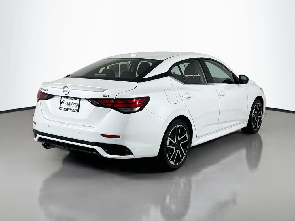 Used 2024 Nissan Sentra SR w/ SR Premium Package FWD image 5