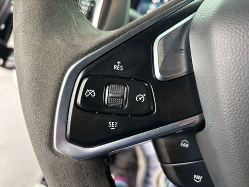 Used 2023 Chevrolet Corvette Stingray Convertible w/ Z51 Performance Package image 36