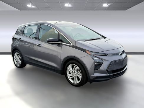 Used 2023 Chevrolet Bolt LT w/ Driver Confidence Package image 5