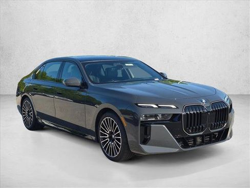 New 2026 BMW 740i RWD image 6