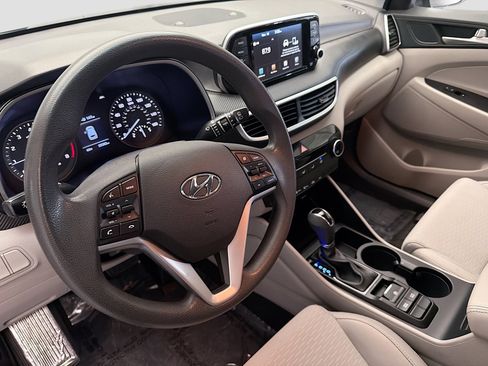 Used 2020 Hyundai Tucson SE image 7
