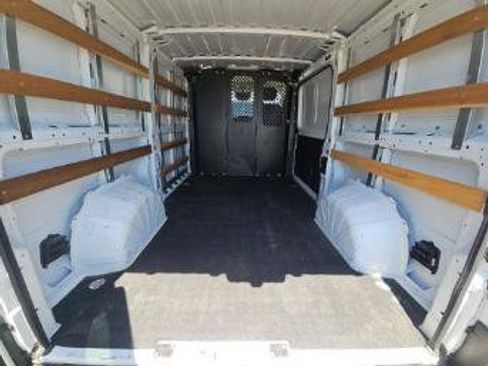 Used 2025 RAM ProMaster 2500 w/ U-Haul Equipment Group FWD image 8