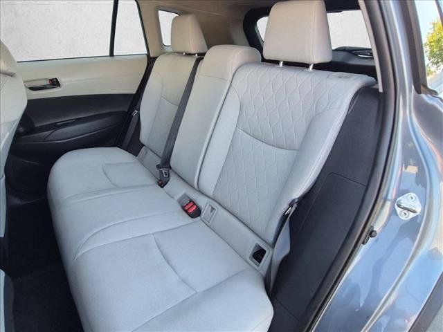 Used 2022 Toyota Corolla Cross LE w/ Moonroof Package AWD/4WD image 18