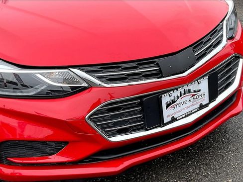 Used 2017 Chevrolet Cruze LT w/ Convenience Package image 30