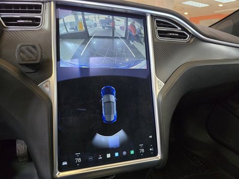 Used 2015 Tesla Model S 70D image 24