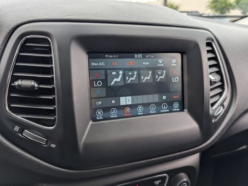 Used 2020 Jeep Compass Latitude w/ Safety & Security Group FWD image 21