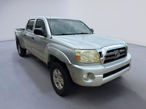 Used 2010 Toyota Tacoma PreRunner RWD image 12