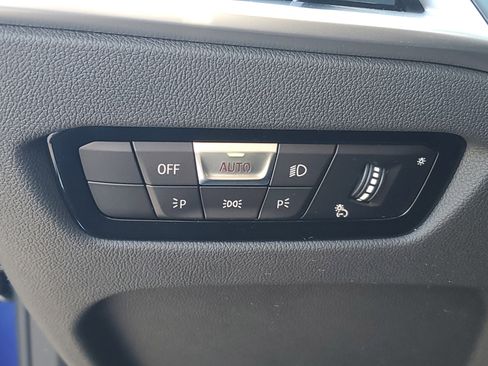 Used 2025 BMW 230i Coupe w/ M Sport Package image 30