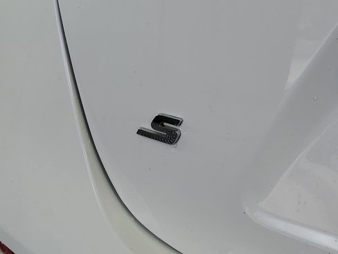 Used 2021 Maserati Ghibli S image 19