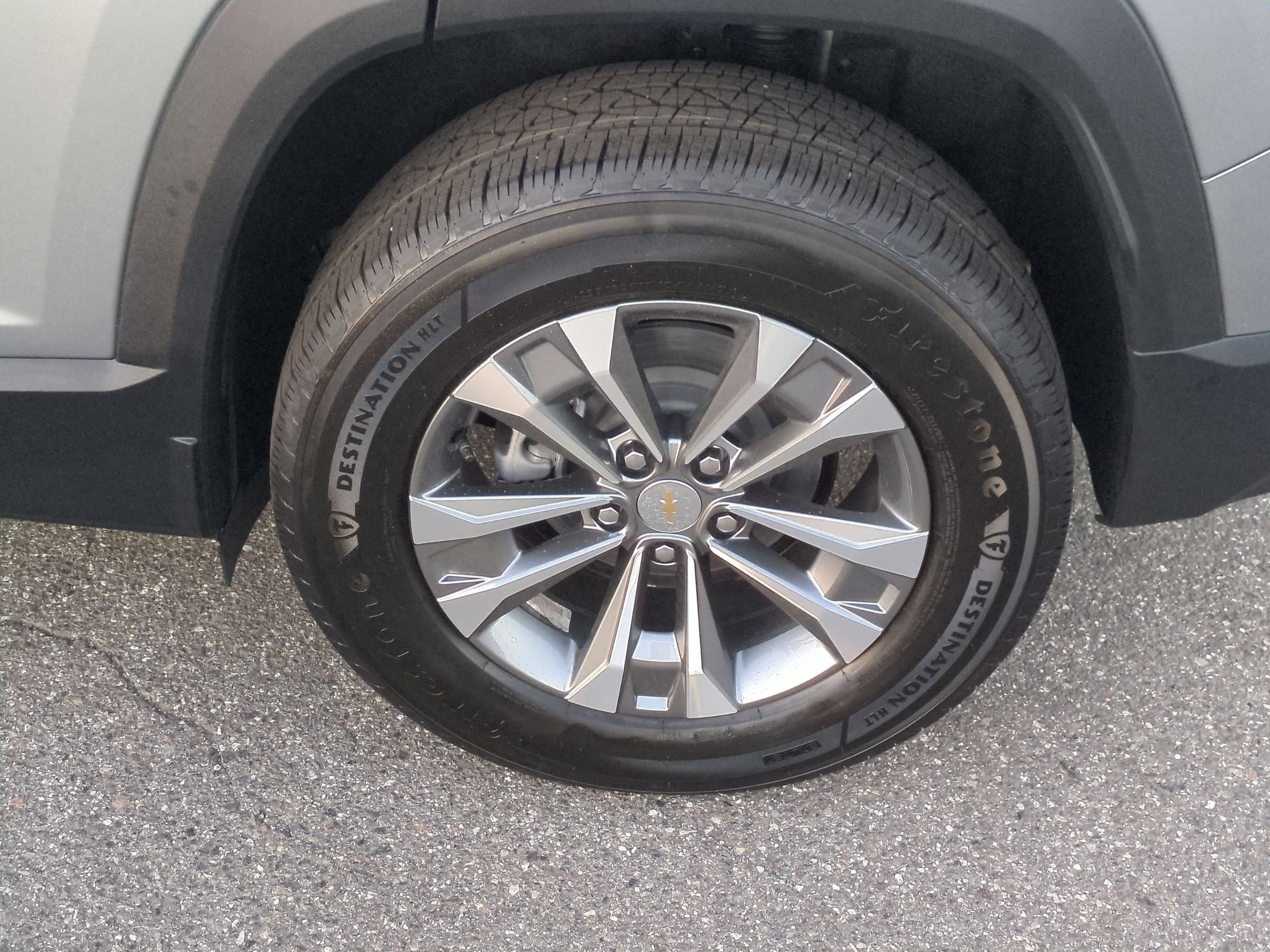Used 2027 Chevrolet Equinox LT w/ Safety and Technology Package FWD image 9