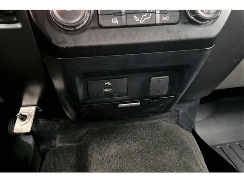 Used 2017 Ford F350 XLT w/ Camper Package image 33