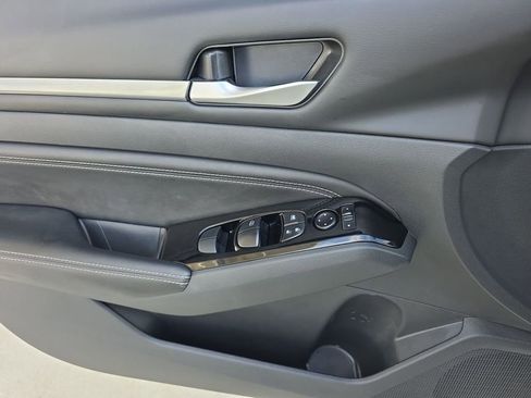 Used 2023 Nissan Altima 2.5 SV w/ SV Premium Package image 24