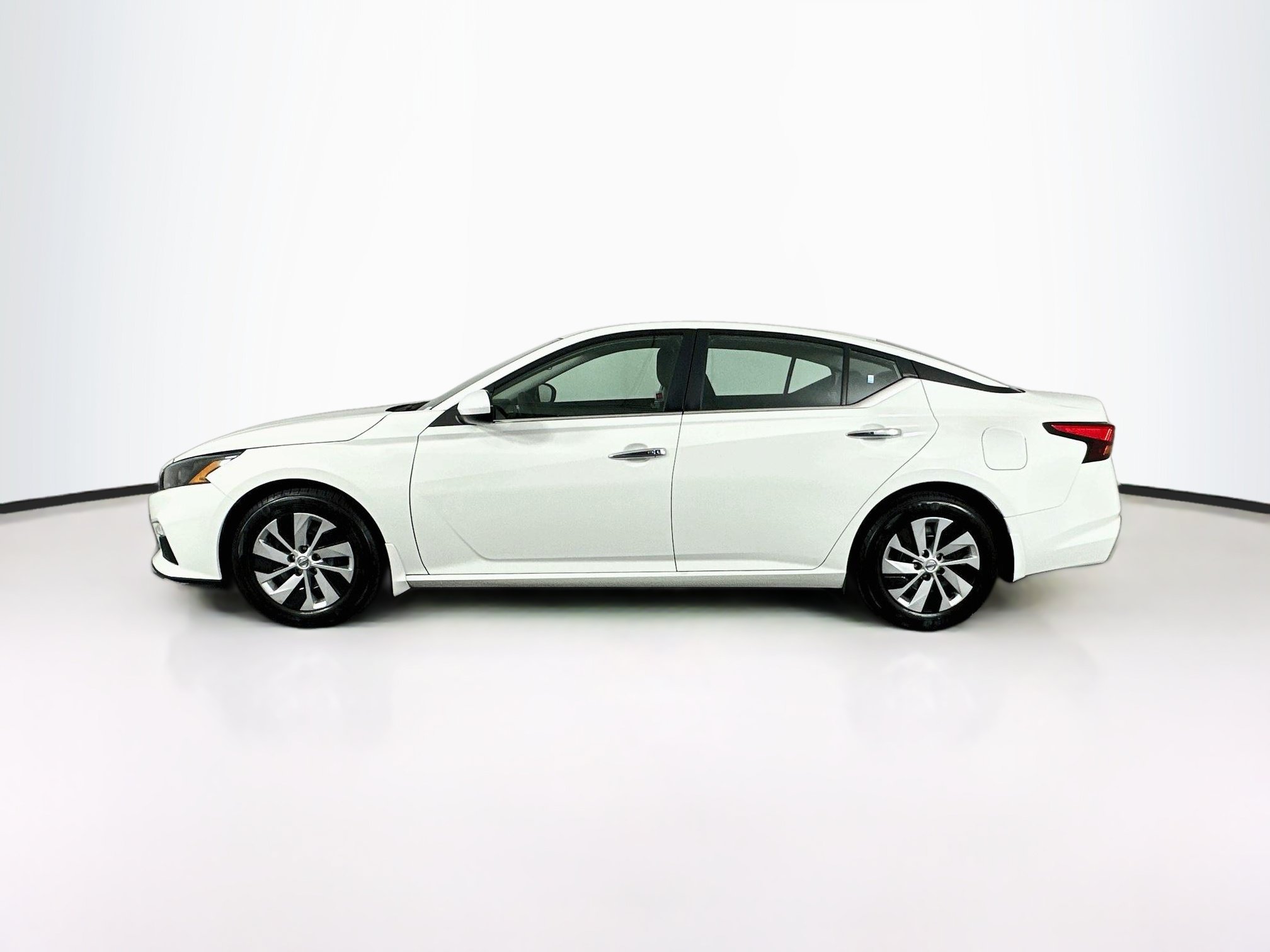 Used 2022 Nissan Altima 2.5 S FWD image 4