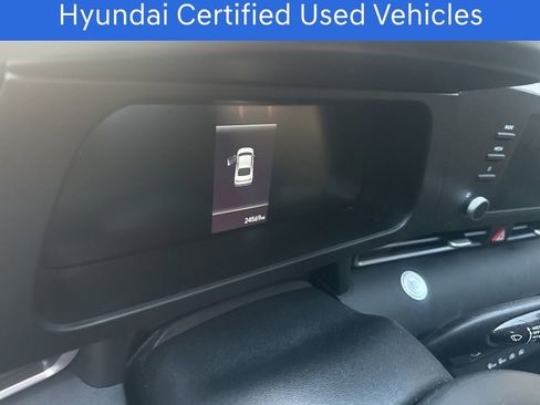 Certified 2025 Hyundai Elantra Hybrid FWD image 15
