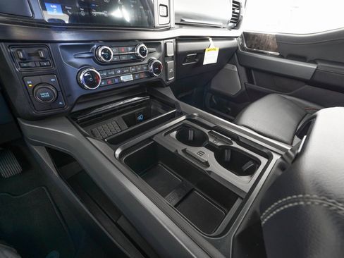 Used 2026 Ford F450 Lariat w/ FX4 Off-Road Package image 21