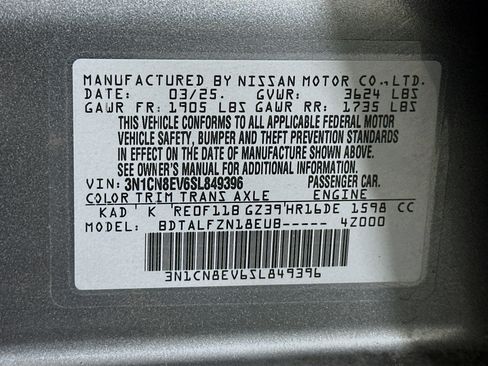 Used 2025 Nissan Versa SV FWD image 12