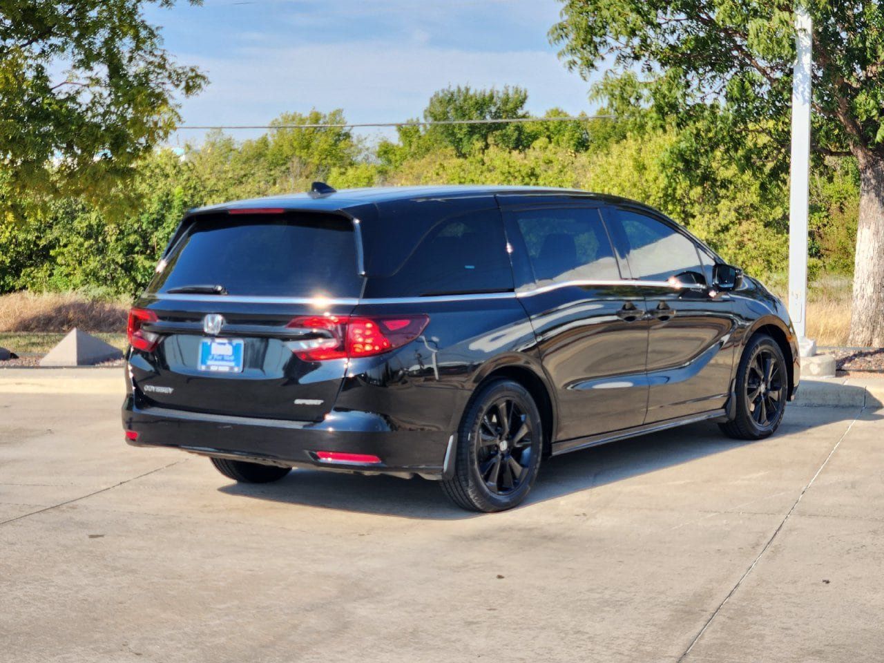 Used 2024 Honda Odyssey Sport image 5