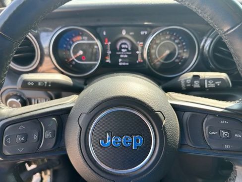 Used 2022 Jeep Wrangler Unlimited Sport AWD/4WD image 25