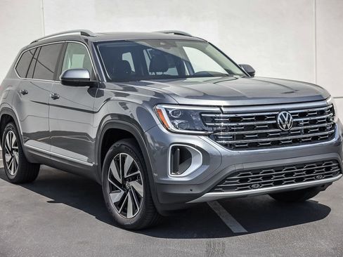 New 2026 Volkswagen Atlas SEL image 1