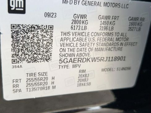 Certified 2024 Buick Enclave Avenir w/ Avenir Technology Package FWD image 20