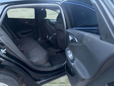 Used 2020 Chevrolet Malibu LT FWD image 17