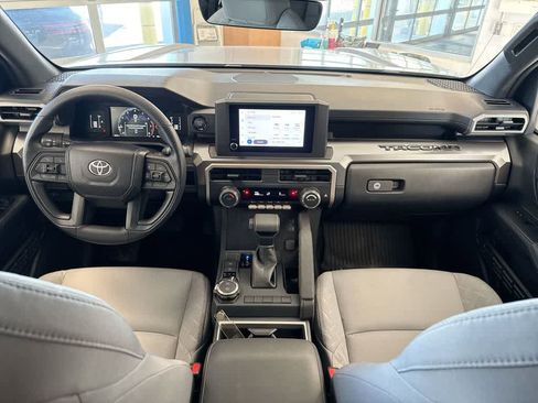 Used 2025 Toyota Tacoma SR5 image 17