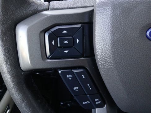 Used 2019 Ford Expedition XLT w/ Equipment Group 202A RWD image 11