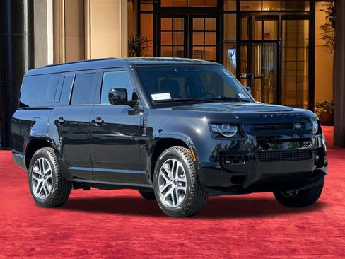 New 2026 Land Rover Defender 130 X-Dynamic SE AWD/4WD image 5
