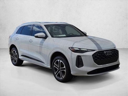 Used 2025 Audi Q5 Premium w/ Convenience Package AWD/4WD image 6