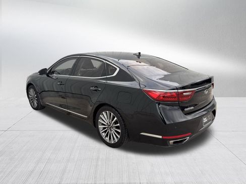 Used 2017 Kia Cadenza Premium w/ Luxury Package image 8
