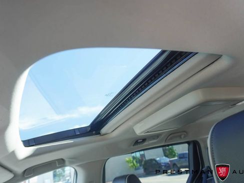 Used 2025 Honda Odyssey Touring image 8