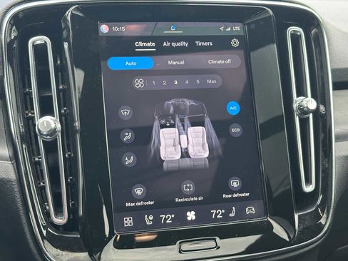 Certified 2023 Volvo XC40 Recharge Ultimate w/ Protection Package Premier AWD/4WD image 27