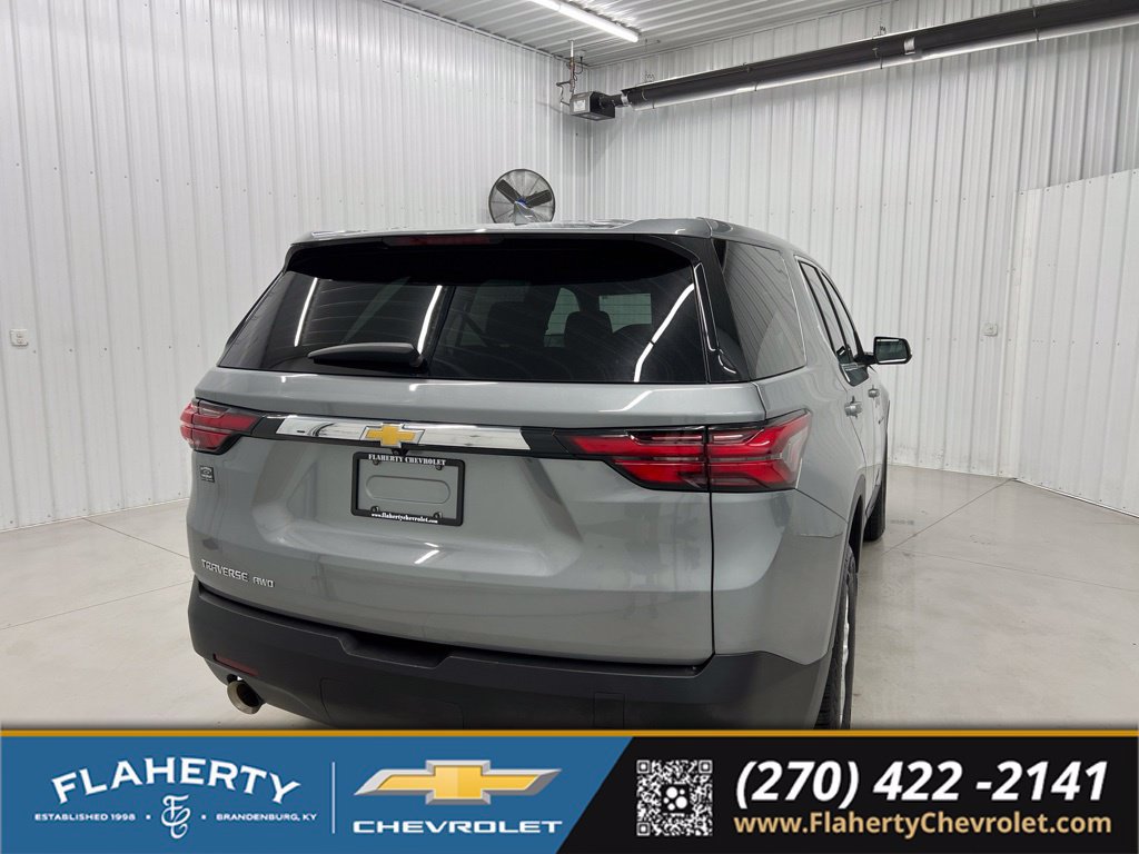 Used 2023 Chevrolet Traverse LS w/ Safety Package AWD/4WD image 3