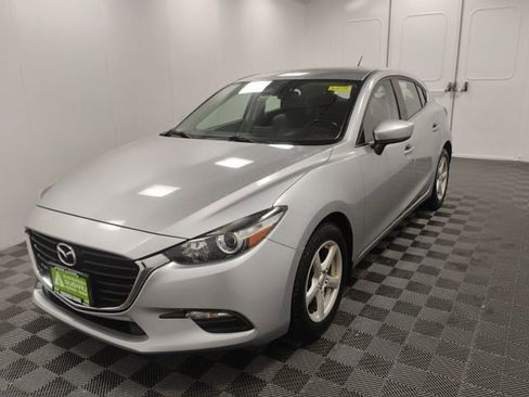 Used 2017 MAZDA MAZDA3 Touring image 3