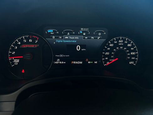 Used 2018 Ford F150 Lariat w/ Equipment Group 502A Luxury image 14