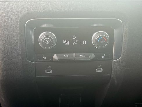 Used 2020 Chevrolet Tahoe LT w/ RST Edition image 25