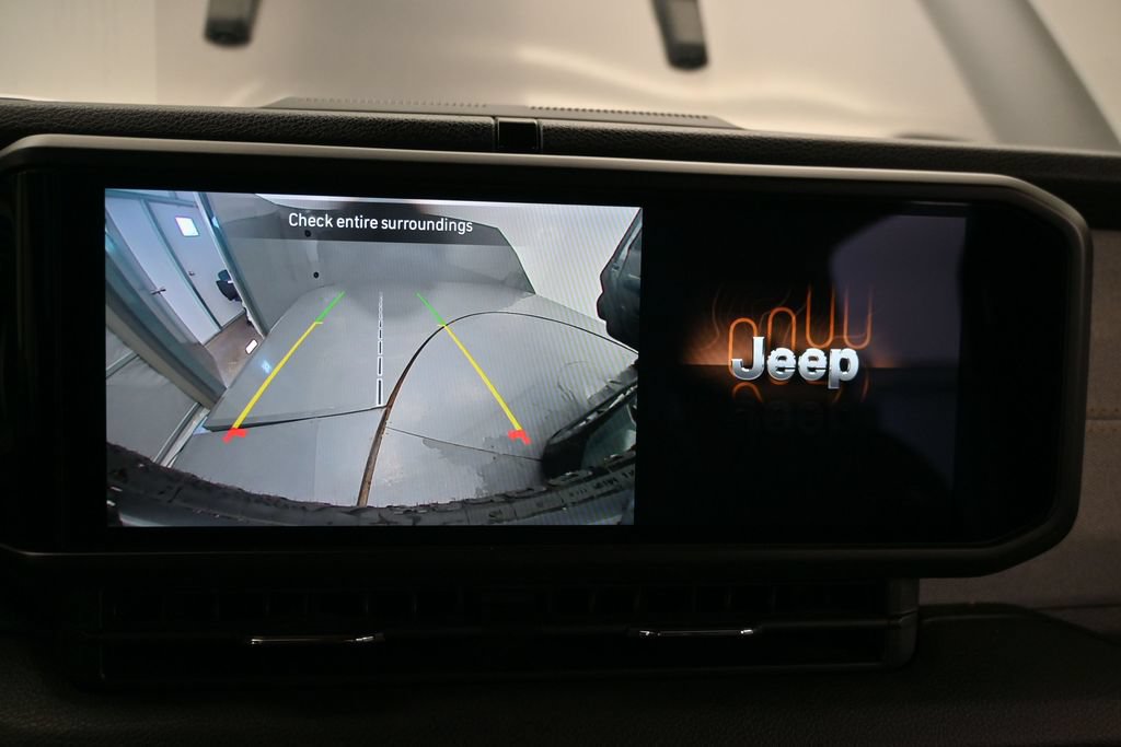 Used 2024 Jeep Wrangler Unlimited Sport AWD/4WD image 19
