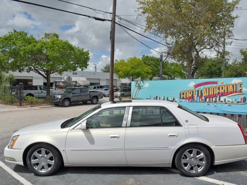 Used 2006 Cadillac DTS Performance FWD image 6