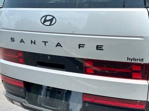 Used 2025 Hyundai Santa Fe Calligraphy FWD image 13
