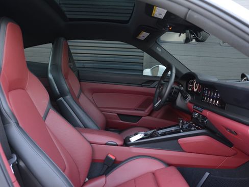 Certified 2026 Porsche 911 Carrera RWD image 26