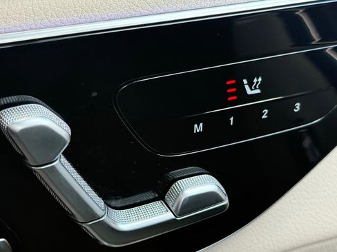 Used 2025 Mercedes-Benz GLC 300 image 20