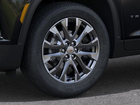 New 2026 Chevrolet Traverse LT w/ Sun and Wheel Package FWD image 9