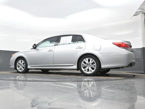 Used 2012 Toyota Avalon image 26