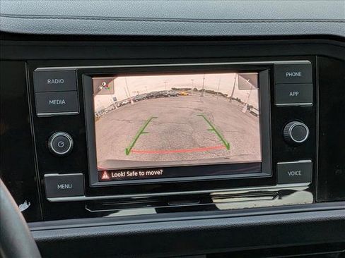 Used 2024 Volkswagen Jetta SE FWD image 13