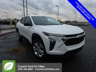 Used 2024 Chevrolet Trax LS video 1