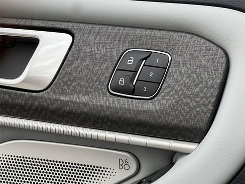 New 2026 Ford Explorer Platinum w/ LUX Leather Package image 17