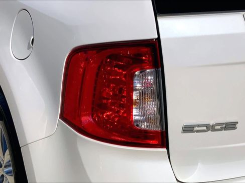 Used 2013 Ford Edge SEL image 28